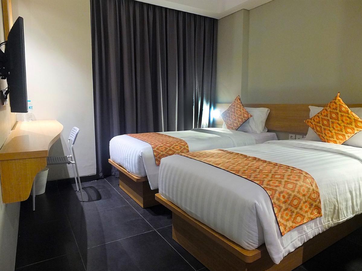 Maple Hotel Grogol Jacarta Exterior foto