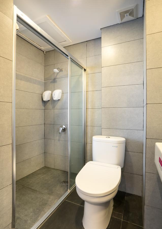 Maple Hotel Grogol Jacarta Exterior foto