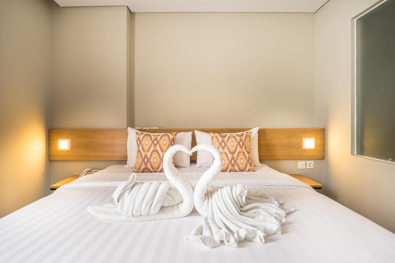 Maple Hotel Grogol Jacarta Exterior foto